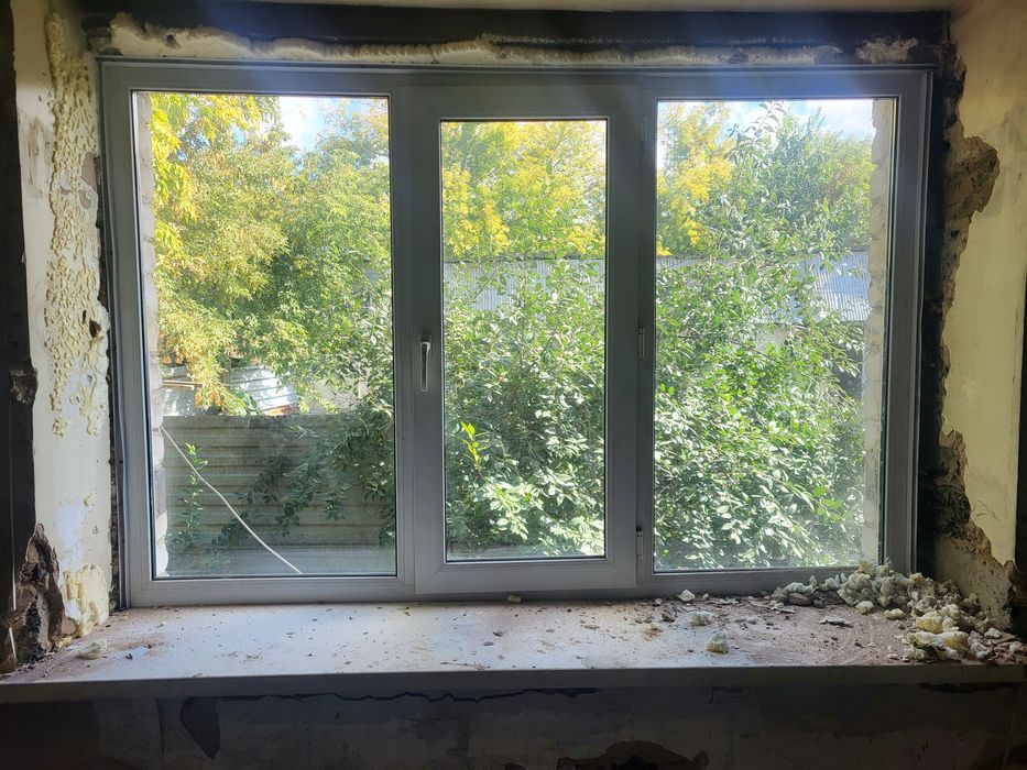 Пластиковые окна двери