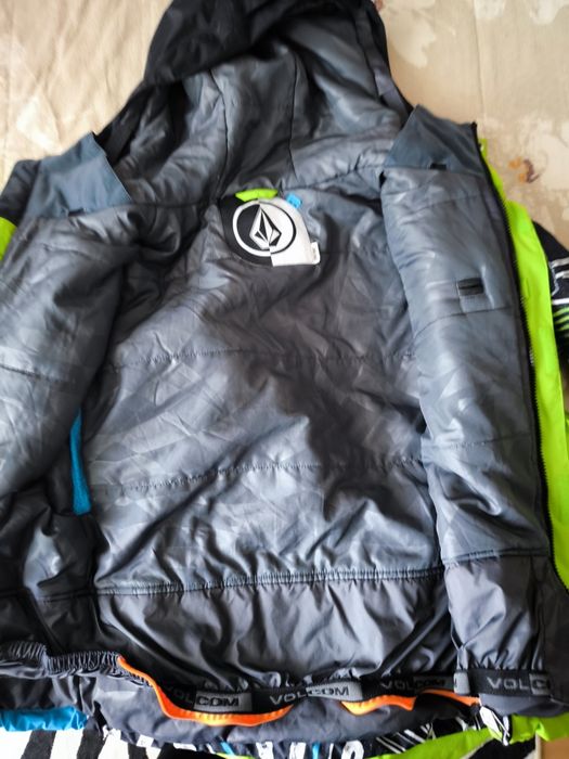 Geaca snowboard/schi băiat Volcom  8k/M(10-12 ani)
