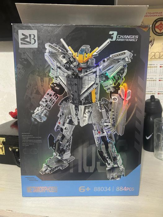 Продам трансформер и лего