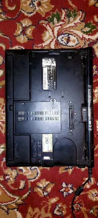 Noutbuk sotiladi ishlashi yahshi