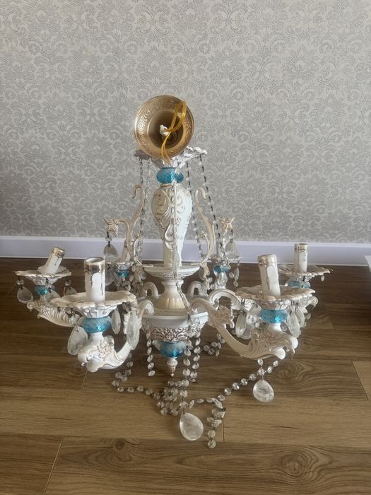 Люстра отдам даром