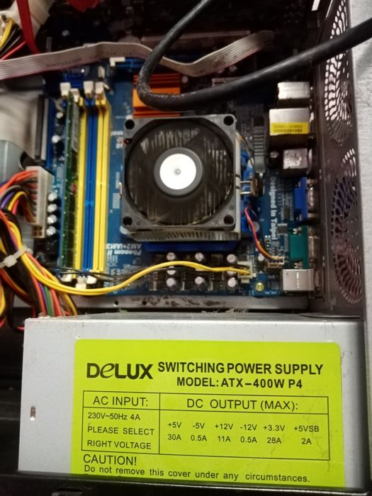 Monitoare VGA,  + Lenovo thintank p4