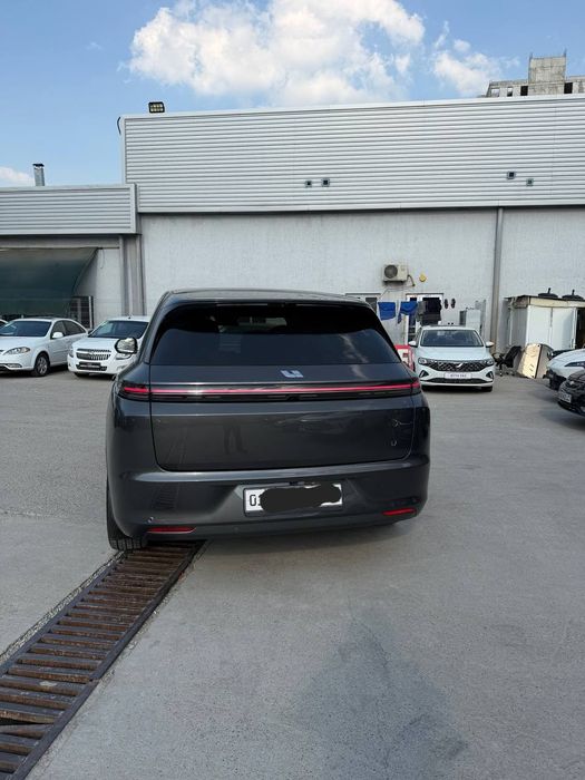 Li 7. Srochna sotiladi. Voyah Dongfen Li 6 puliga beriladi.