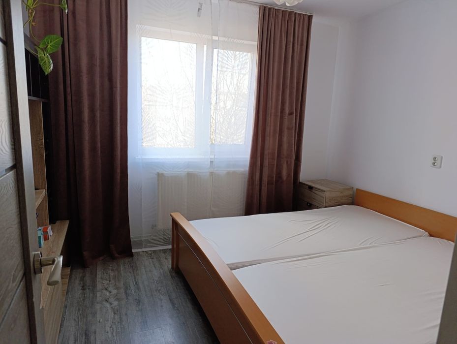 Inchiriez ap cu 3 cam, decomandat, Dambul Pietros