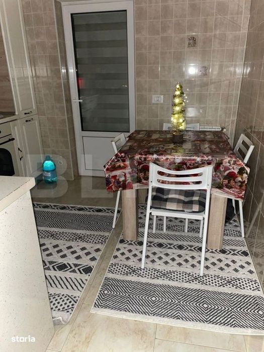 Apartament cu 3 camere, etaj intermediar, 67 mp, zona Obcini