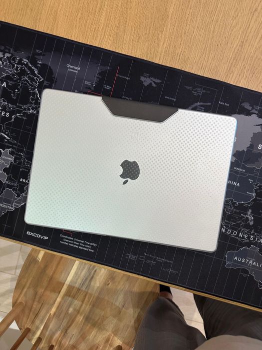 Macbook Pro 16 M2Max 32/1Tb 96%