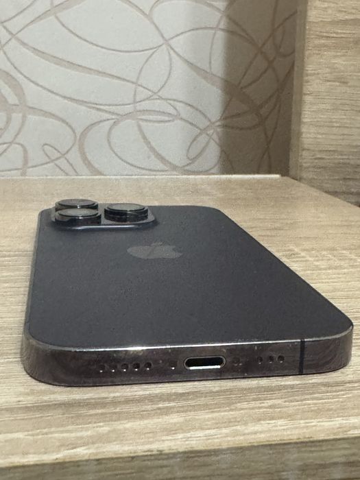 Iphone 14 pro на части