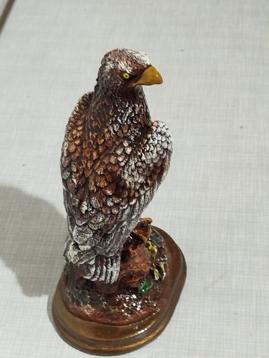 Сувенир Орел изготовлен из гипса