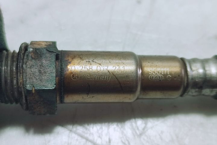 Sonda lambda 2.0 fsi blx axw 0258017241 Volkswagen VW Passat B6 seria