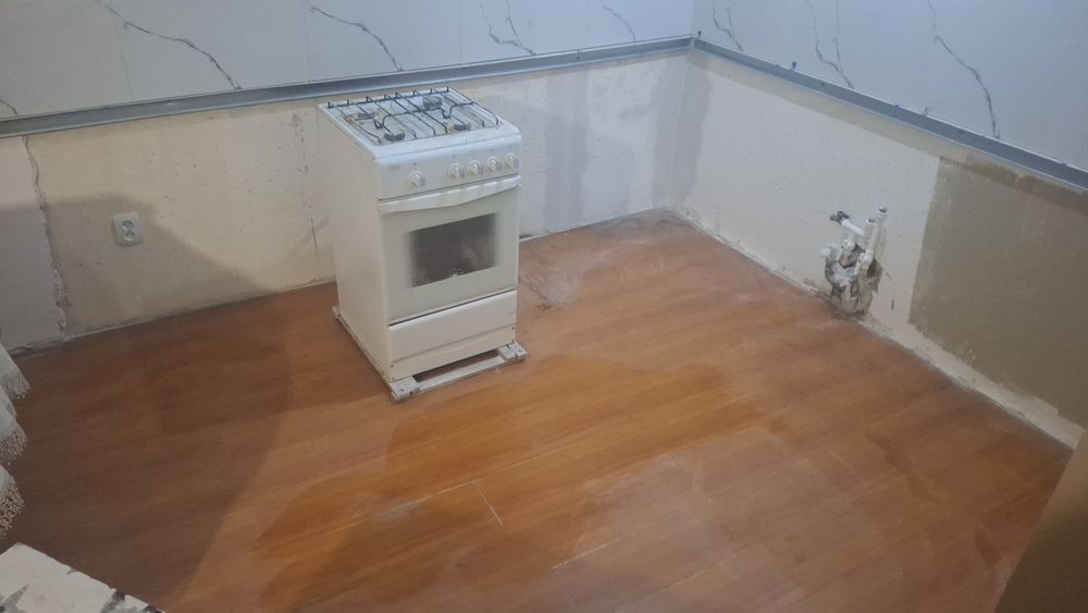 Продам газ плиту