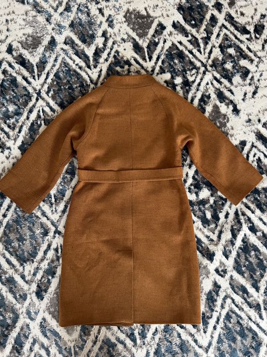 Продам демисезонное пальто