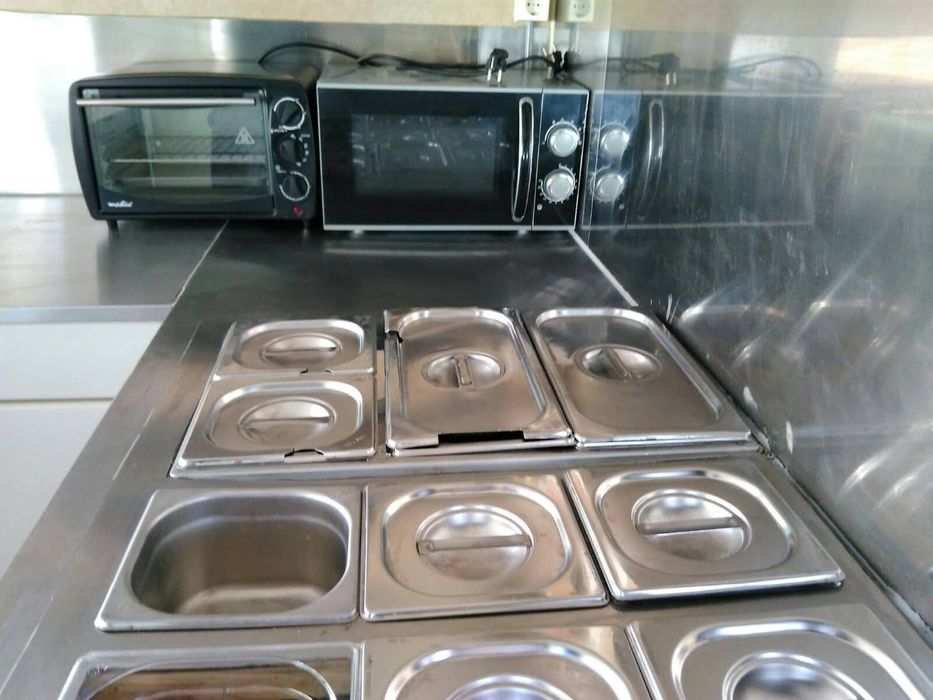 Търговска каравана под наем за стационарно ползване