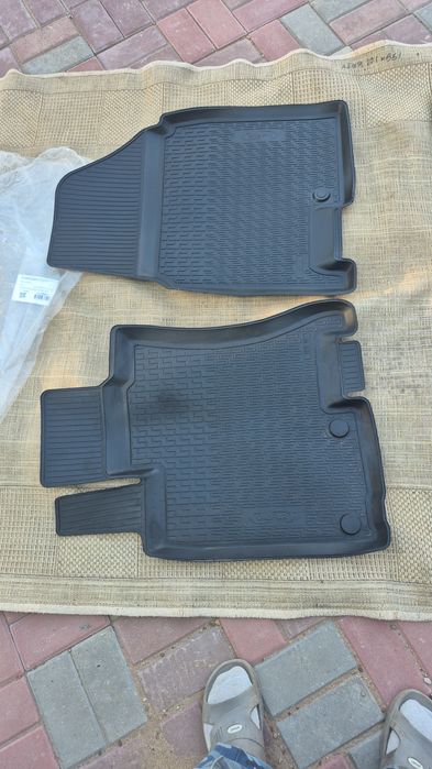 Полики резиновые, с высокими бортами