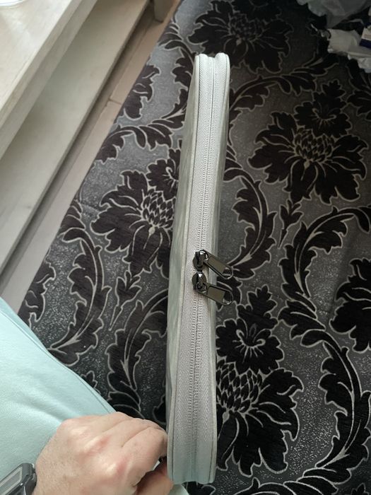 Чанта за таблет или малък лаптоп