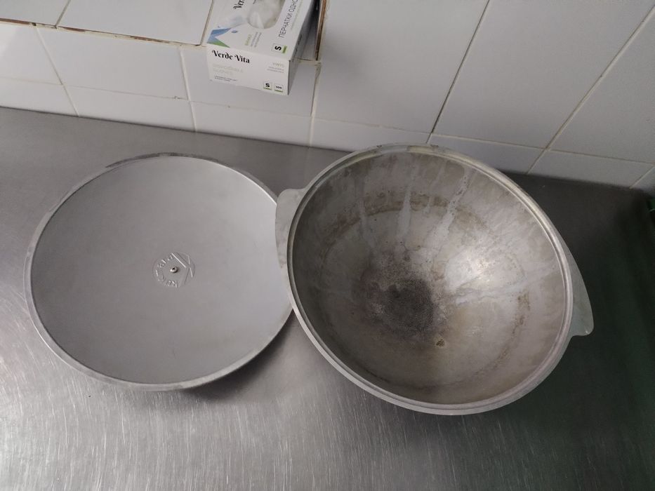 Казан продам новый чугунный