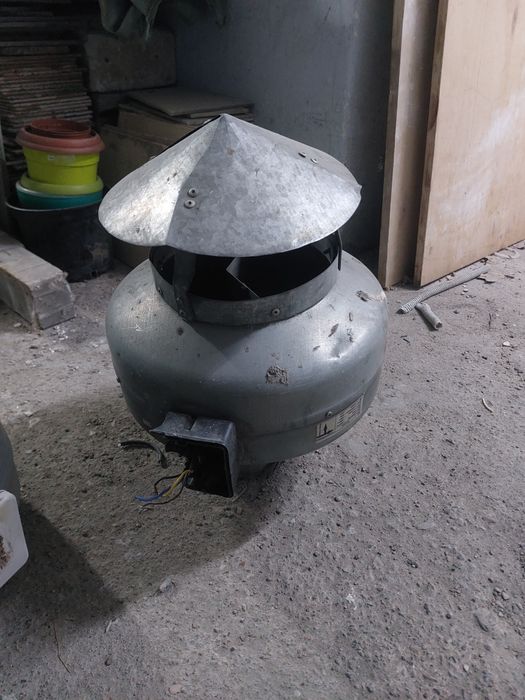 Продам вытяжки, вентиляторы.