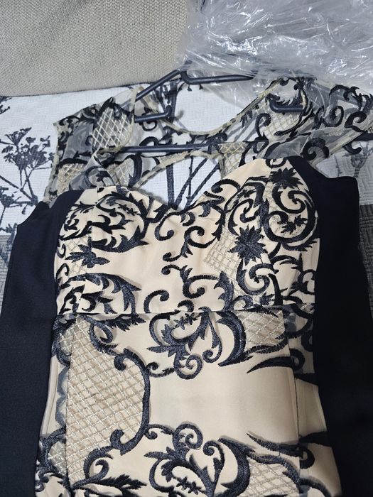 Vand rochie de ocazie marimea 38