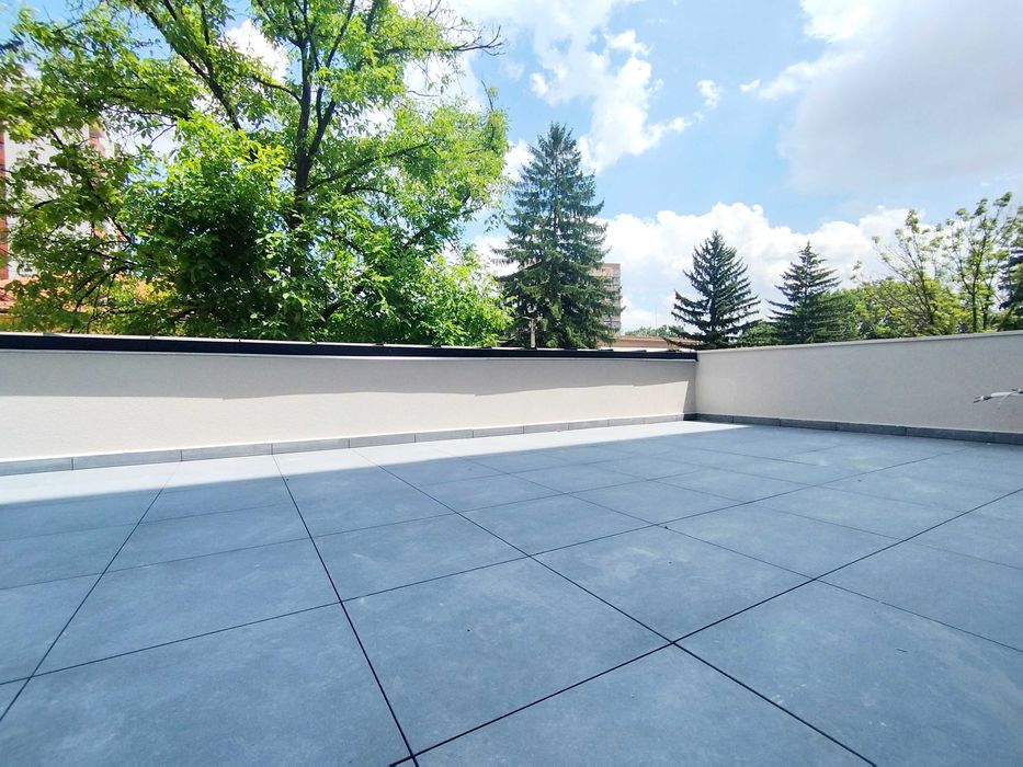 Продава се Двустаен апартамент в Перник, Център - 120 кв.м за 1250 €/кв.м - Снимка #1