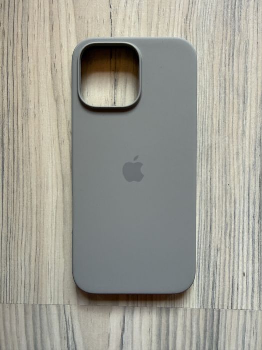 Оригинален case iPhone 16 Pro Max