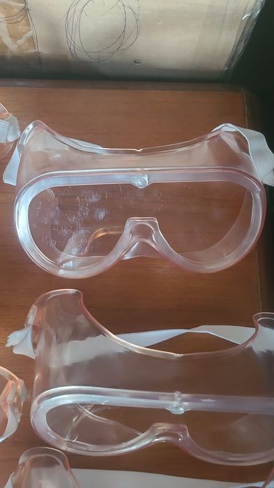 Lot de 10 perechi ochelari de protecție 50lei