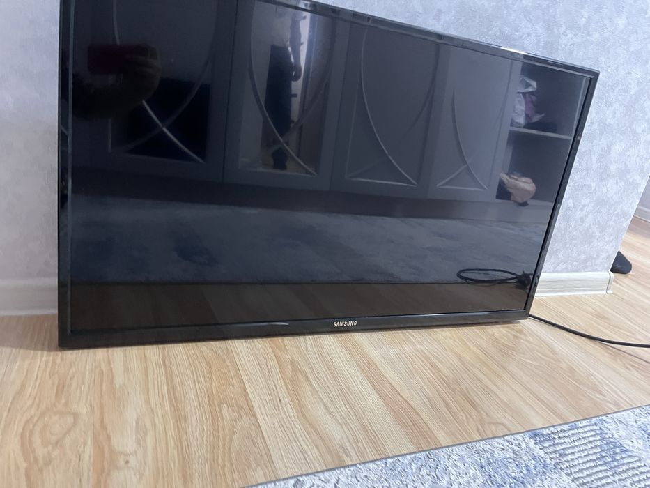 Срочно продам телевизор