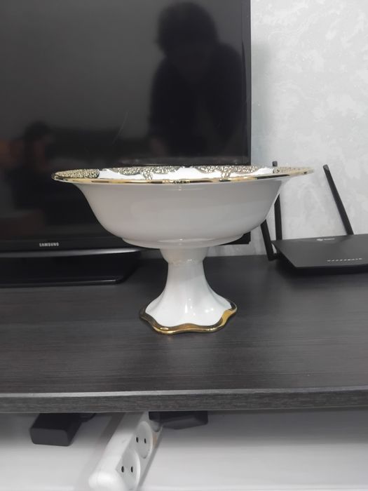 Посуды красивые.