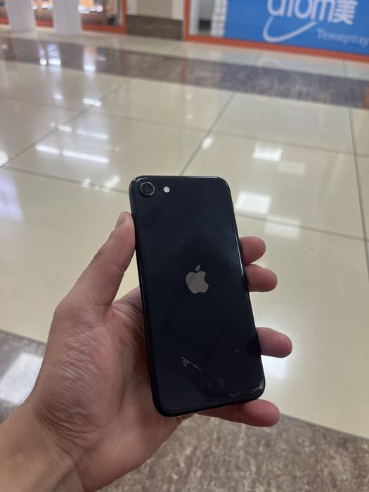 Продам iphone se 2