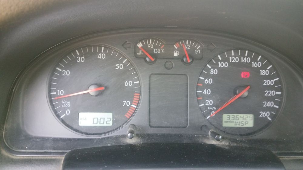 НА ЧАСТИ Volkswagen Passat B5 Комби Фолксваген Пасат Б5 1.8 ADR 125 к.с.