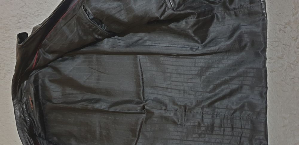 Продам  кожанную куртку,Продам кожан