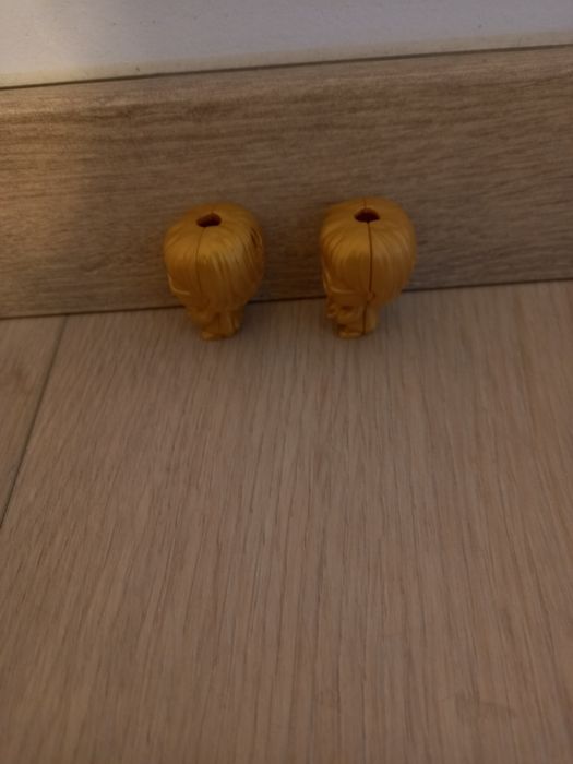 Vand 2 figurine Harry Potter Gold de colecție