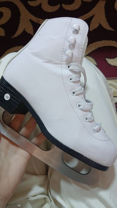Продам коньки размер 32 и 33