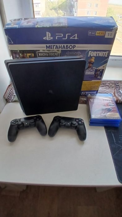 Продам  SonyPlayStatin 4 Slim 1TB