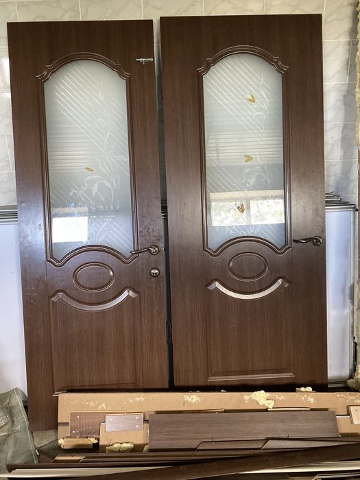 Продам двери шпон с доборной доской
