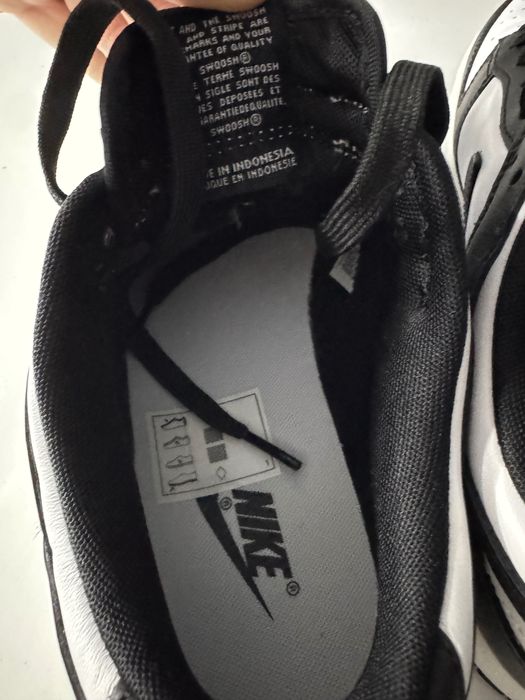 Nike Dunk Low Black White – Size 44 – Worn Once – Excellent Condition