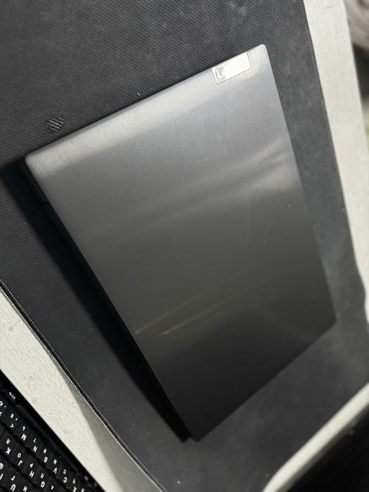 Продаю ноутбук Lenovo