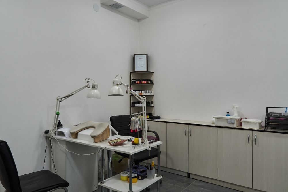 Продаётся двух этажное здание