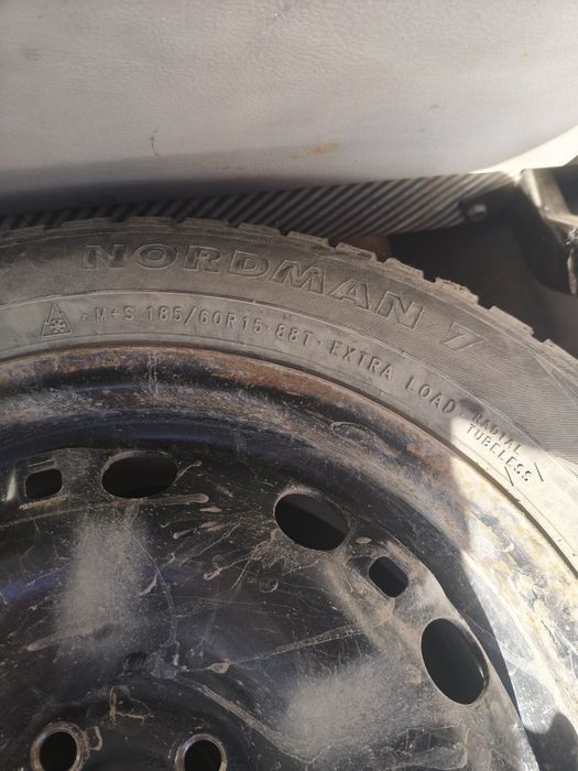 Комплект зимней резины 185/60 R15 на дисках