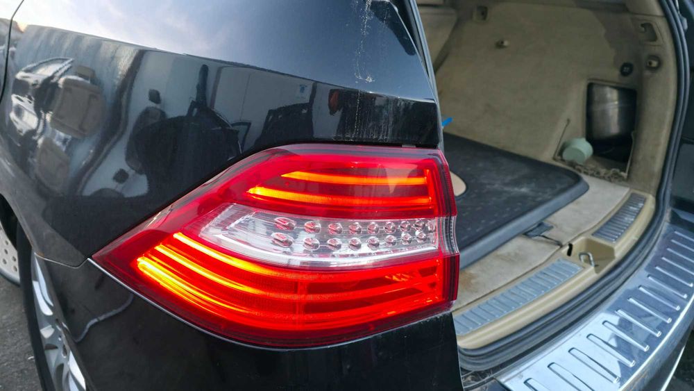 Stop stanga spate aripa Mercedes ML W166 ML250 ML350 ML500