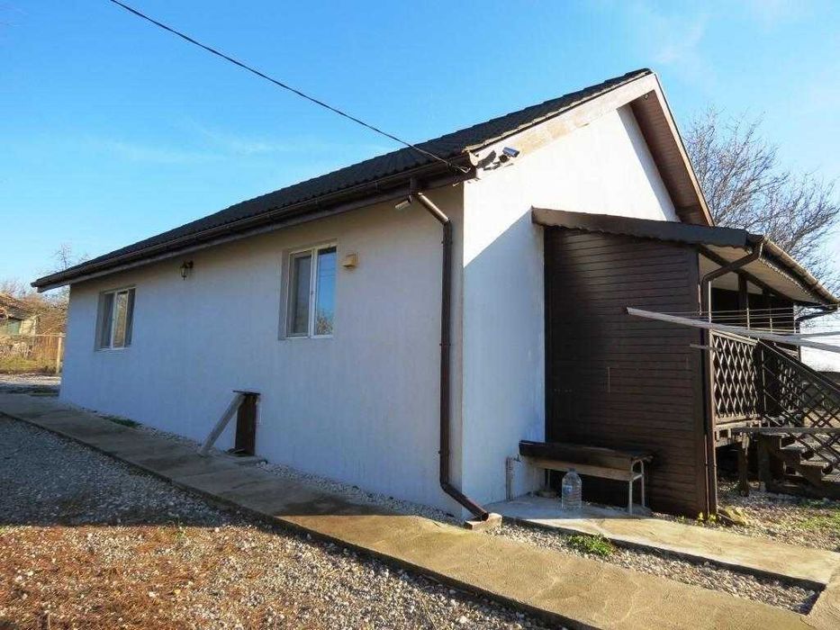 Новопостроена едноетажна къща с 2 спални | На 24 км от Добрич