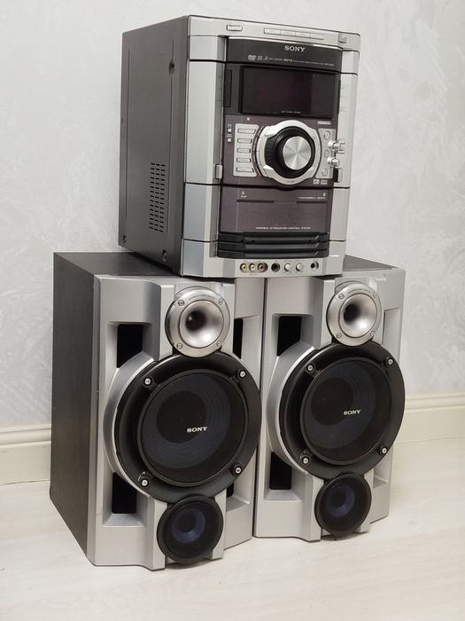 Продам Музыкальный центр Sony