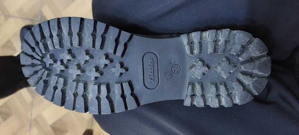 Vând cizme bata apropie noi din piele naturala