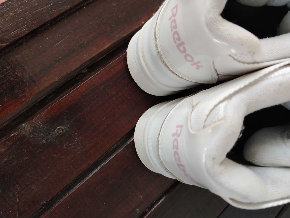 Маратонки адидас, 39,5номер, рейбук38, 5номер кожа