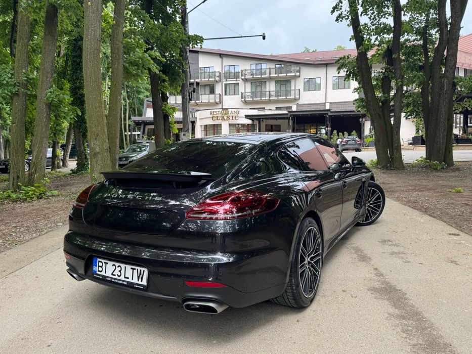 Porche panamera în stare foarte buna