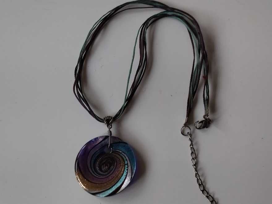 Дамско колие, ръчно изработено цветно стъкло