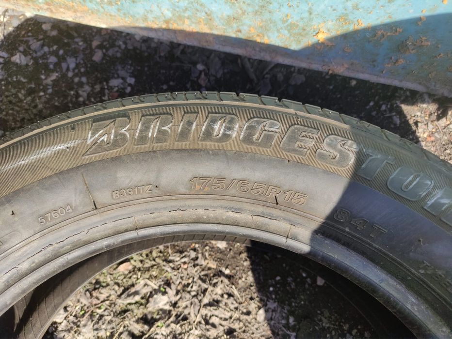 Продам автошины Bridgestone R15