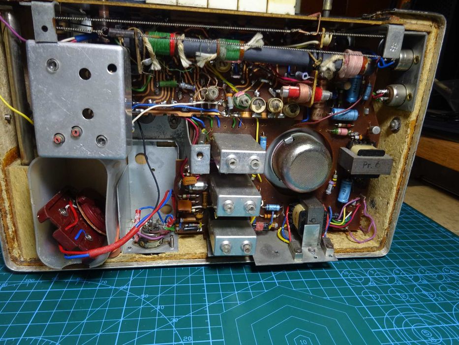 Aparat radio vintage ,anii 70