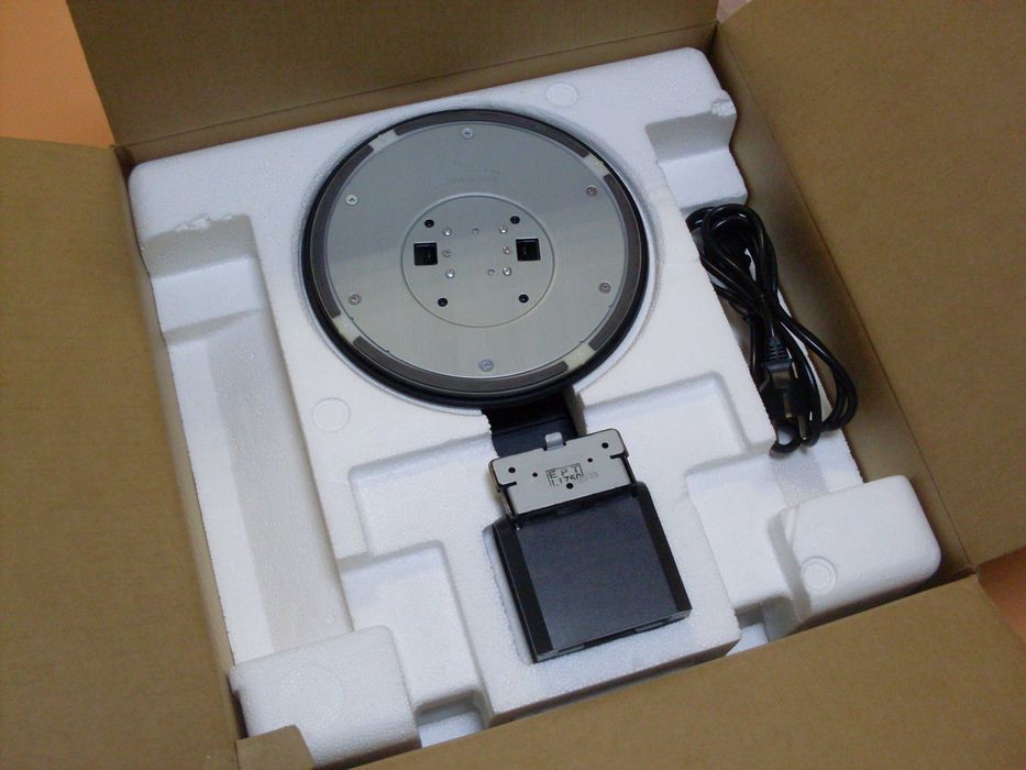 Монитор 17 инча.