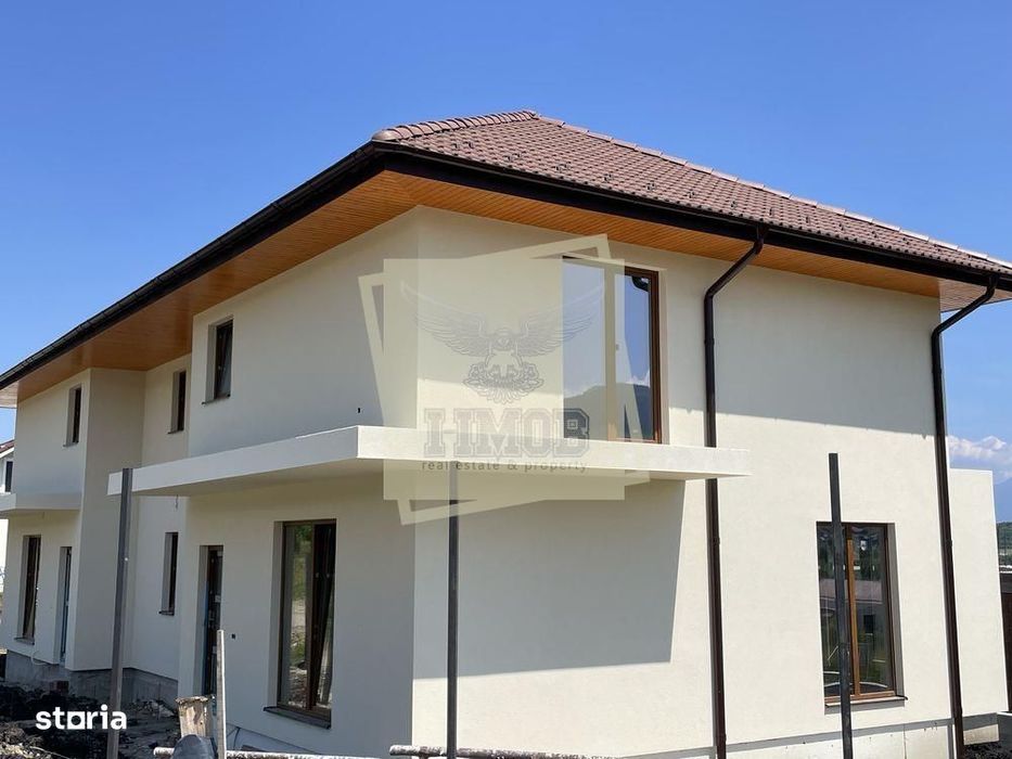 Casa duplex Cisnadie teren