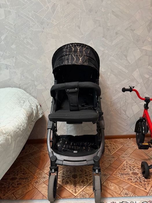 Продам прогулочную коляску