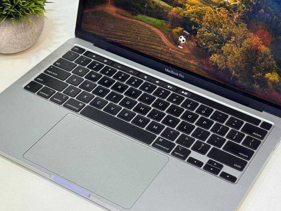 б/у MacBook Pro 13-inch Quad Core i7 / 16Gb / 512Gb Silver